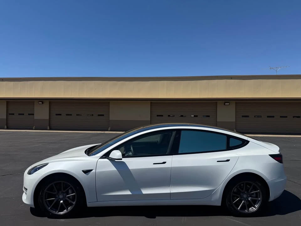 2023 Tesla Model 3 - Image 4 of 19