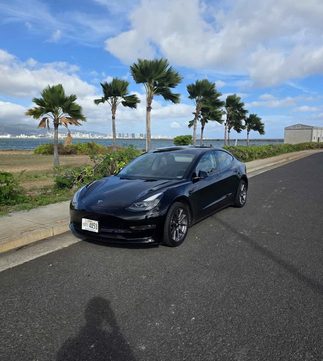 2023 Tesla Model 3 - Image 3 of 16