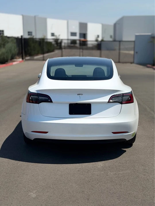 2023 Tesla Model 3 - Image 5 of 16