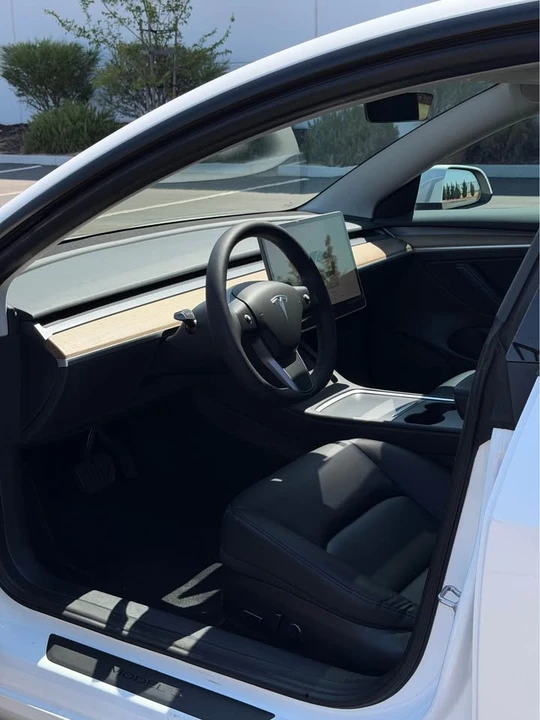 2023 Tesla Model 3 - Image 8 of 16