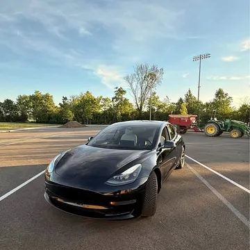 2023 Tesla Model 3 RWD