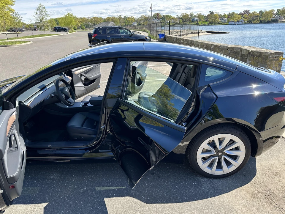2023 Tesla Model 3 - Image 19 of 31