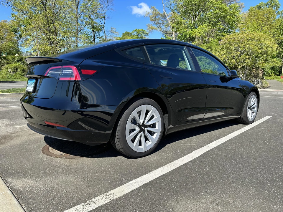 2023 Tesla Model 3 - Image 14 of 31