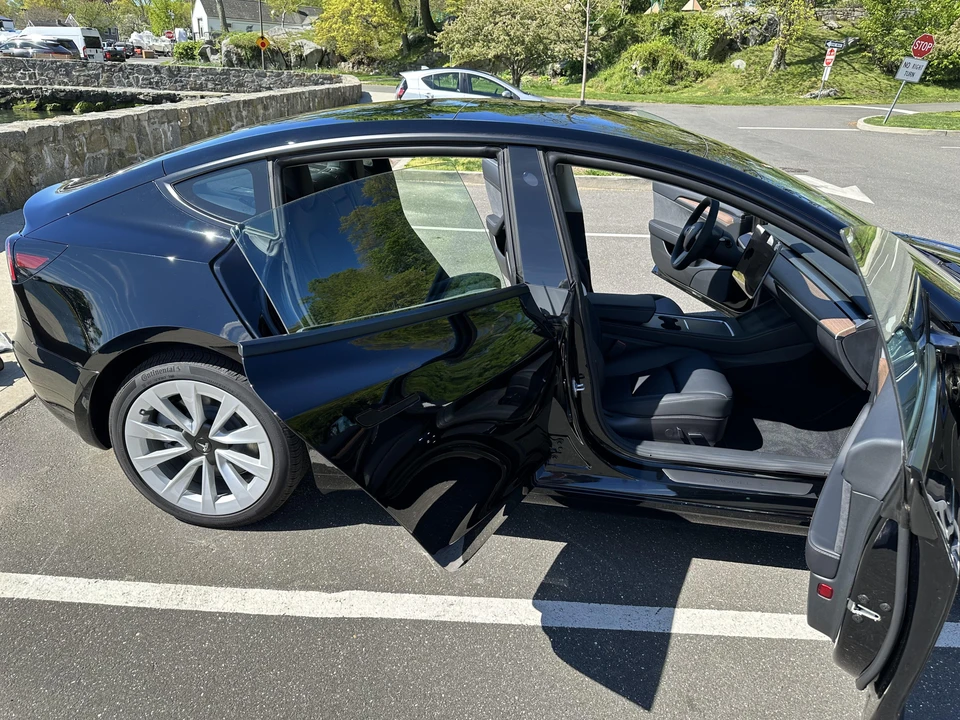 2023 Tesla Model 3 - Image 22 of 31