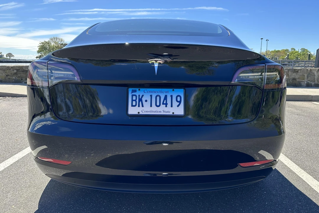 2023 Tesla Model 3 - Image 5 of 31