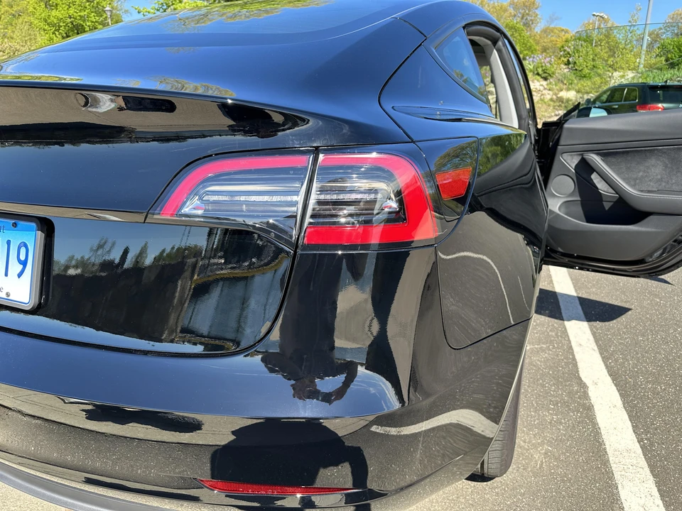 2023 Tesla Model 3 - Image 28 of 31