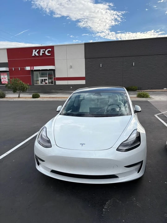 2023 Tesla Model 3 - Image 2 of 9