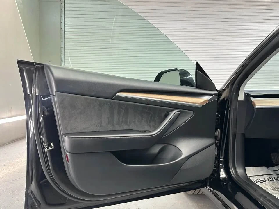 2023 Tesla Model 3 - Image 12 of 13