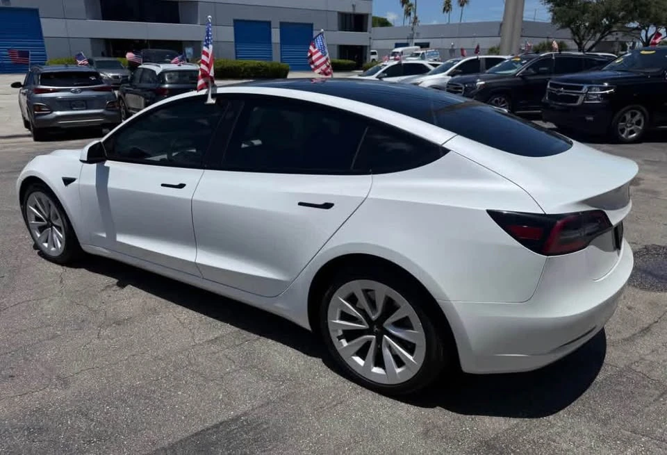 2023 Tesla Model 3 - Image 6 of 12