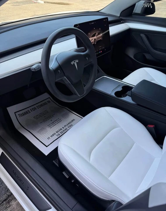 2023 Tesla Model 3 - Image 7 of 12