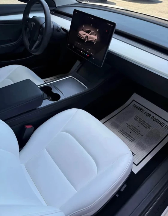 2023 Tesla Model 3 - Image 10 of 12