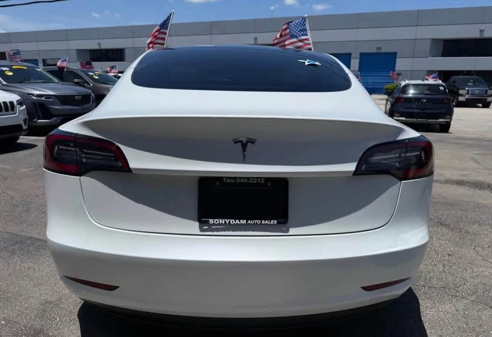 2023 Tesla Model 3 - Image 5 of 12