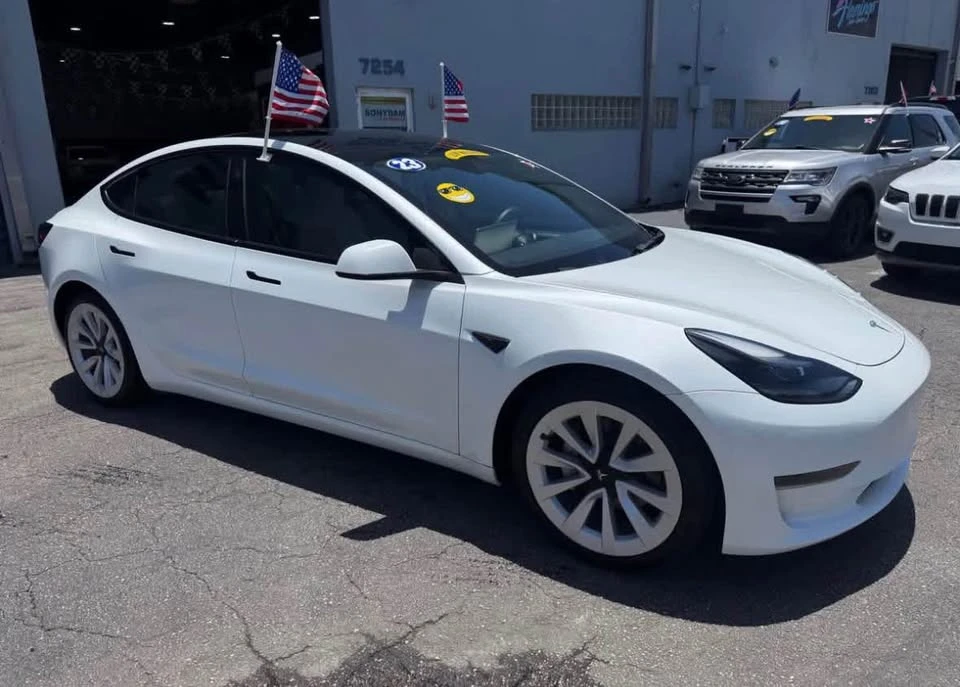2023 Tesla Model 3 - Image 2 of 12