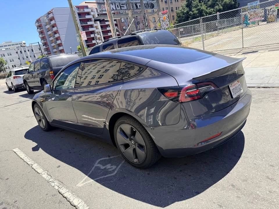 2023 Tesla Model 3 - Image 7 of 10