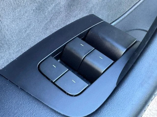 2023 Tesla Model 3 - Image 24 of 31