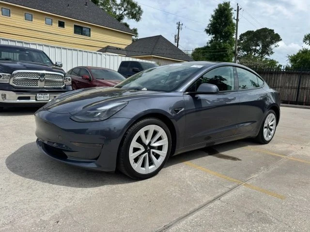 2023 Tesla Model 3 - Image 4 of 8