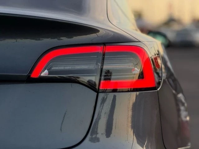 2023 Tesla Model 3 - Image 9 of 12