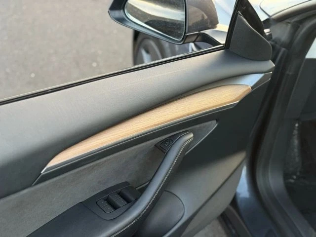 2023 Tesla Model 3 - Image 19 of 21