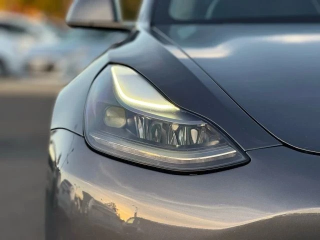 2023 Tesla Model 3 - Image 6 of 12