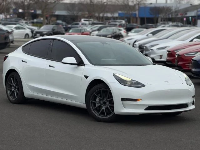 2023 Tesla Model 3 - Image 3 of 21