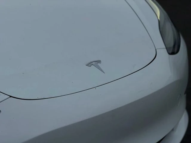 2023 Tesla Model 3 - Image 2 of 21