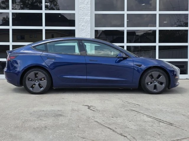 2023 Tesla Model 3 - Image 3 of 31