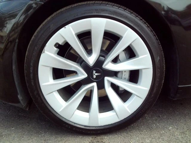 2023 Tesla Model 3 - Image 15 of 21