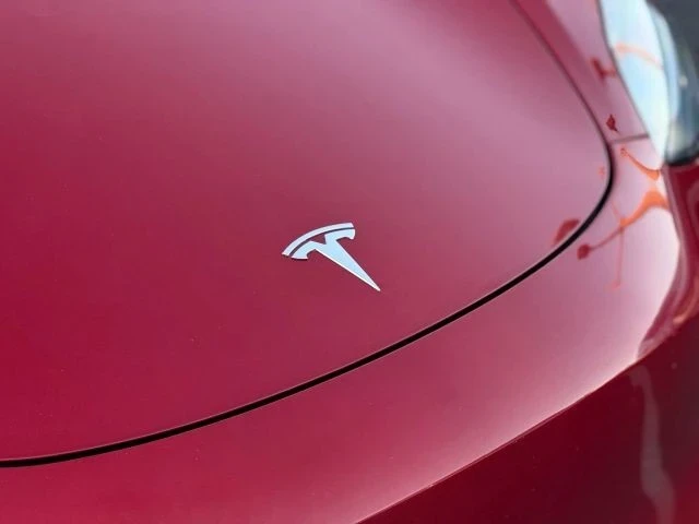 2023 Tesla Model 3 - Image 4 of 12