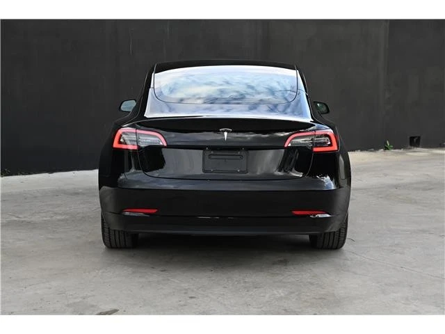 2023 Tesla Model 3 - Image 5 of 21