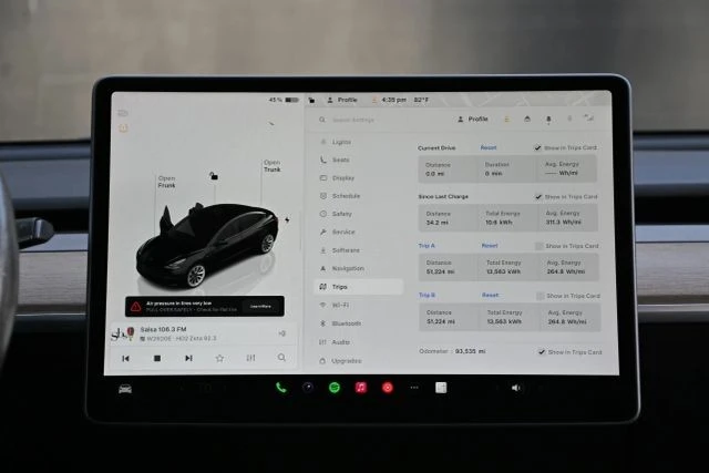 2023 Tesla Model 3 - Image 18 of 21