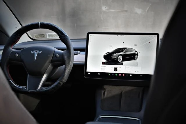 2023 Tesla Model 3 - Image 14 of 21