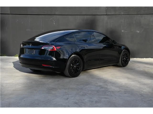 2023 Tesla Model 3 - Image 4 of 21