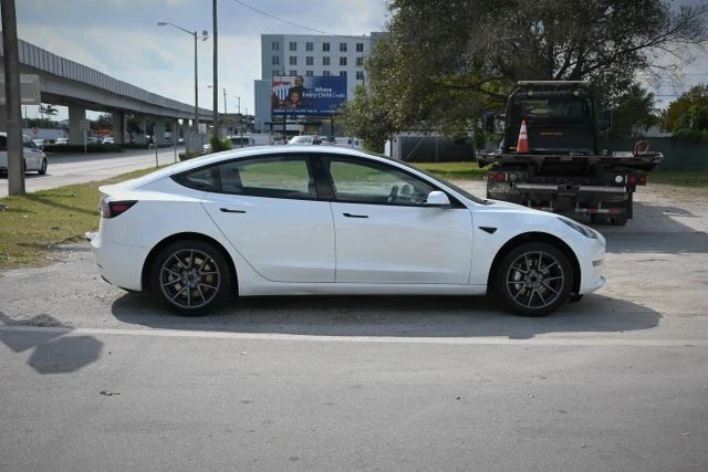 2023 Tesla Model 3 - Image 7 of 18