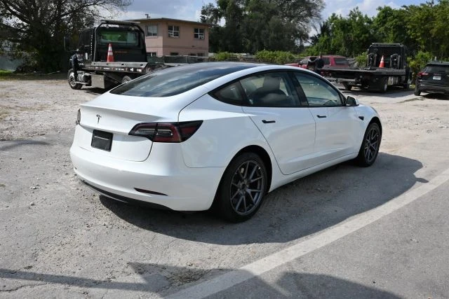 2023 Tesla Model 3 - Image 5 of 18