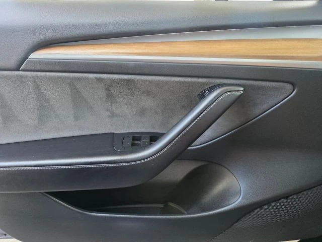 2023 Tesla Model 3 - Image 23 of 31