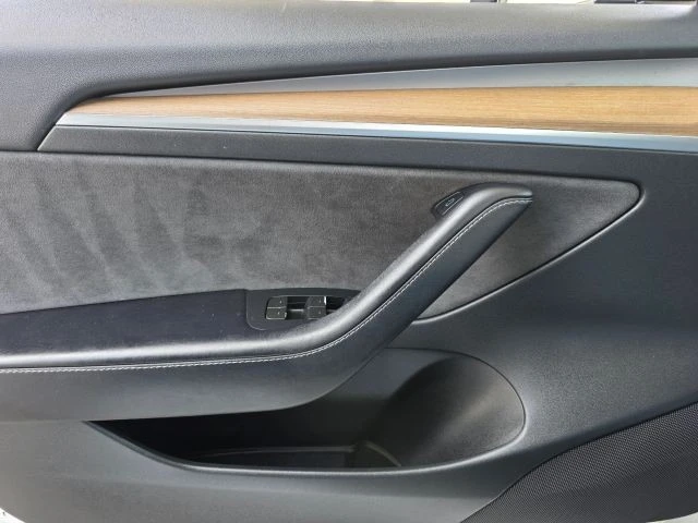 2023 Tesla Model 3 - Image 24 of 31