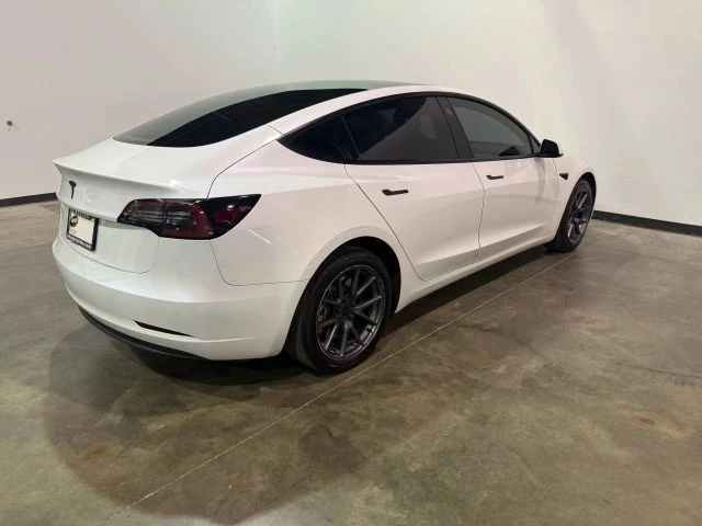 2023 Tesla Model 3 - Image 3 of 21
