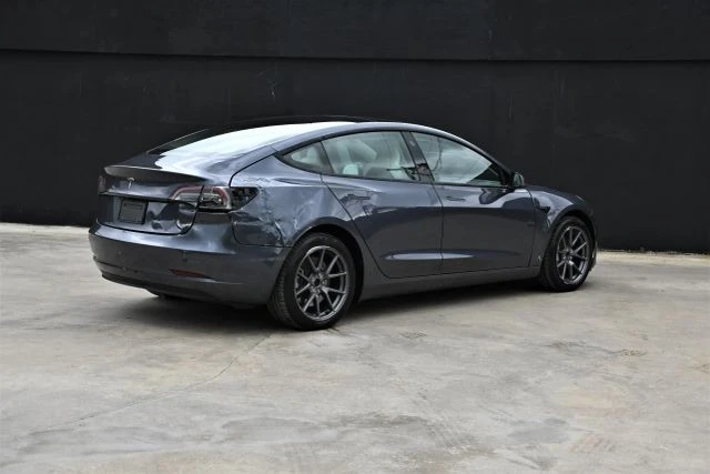 2023 Tesla Model 3 - Image 4 of 20