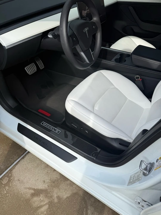 2023 Tesla Model 3 Performance - Image 15 of 15