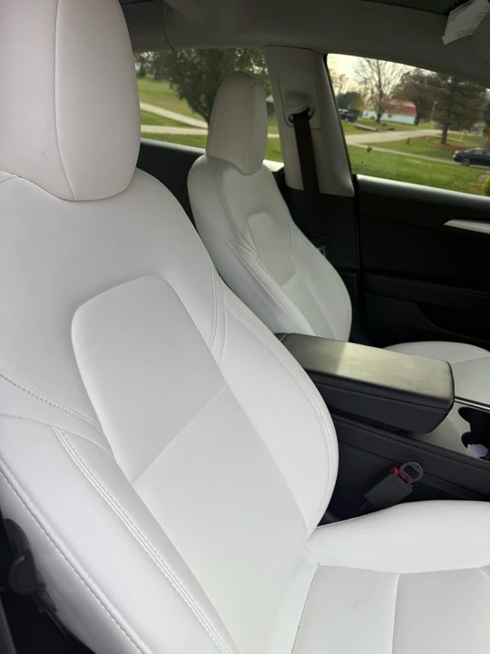2023 Tesla Model 3 Performance - Image 11 of 15
