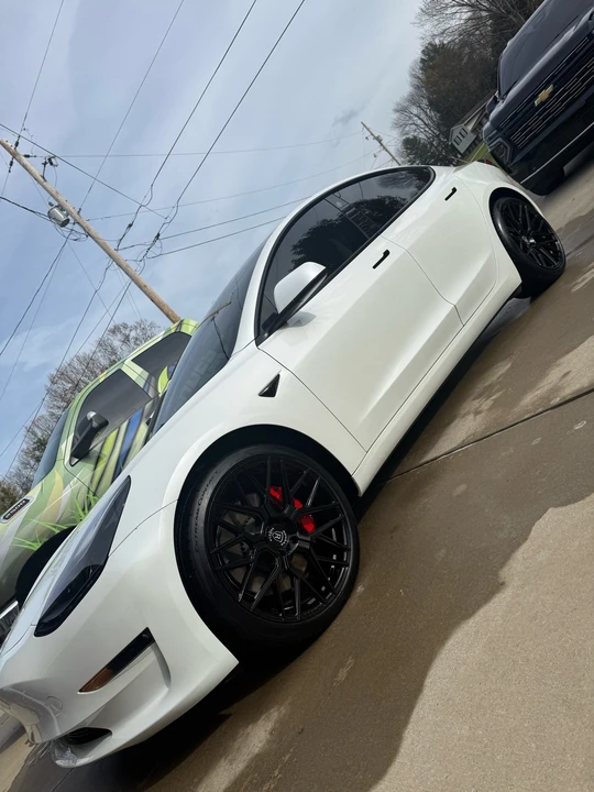 2023 Tesla Model 3 Performance - Image 3 of 15