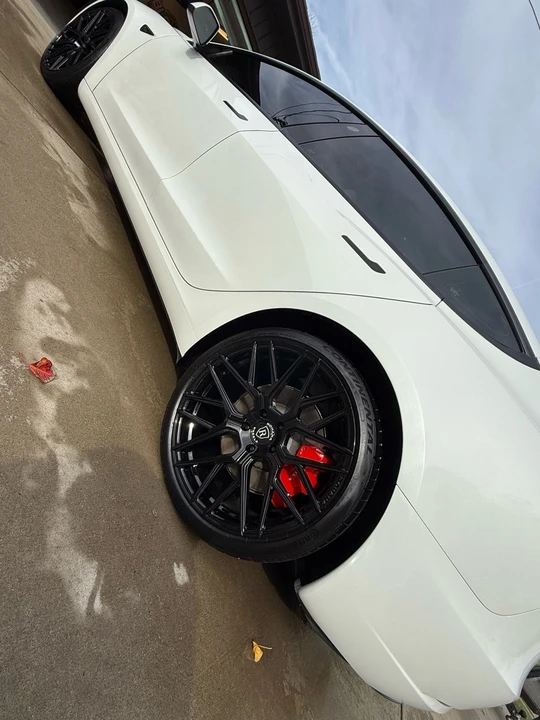 2023 Tesla Model 3 Performance - Image 5 of 15