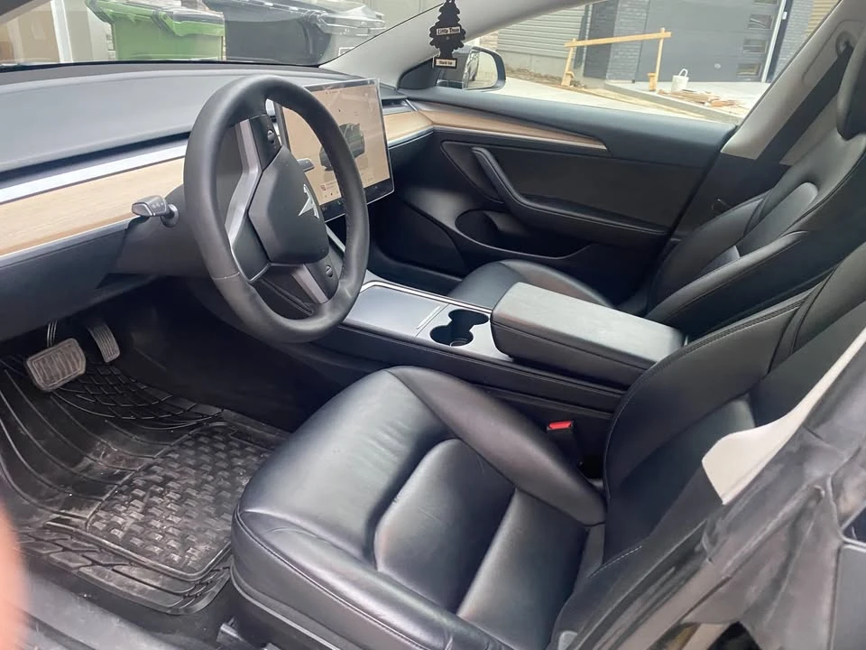 2023 Tesla Model 3 - Image 8 of 10