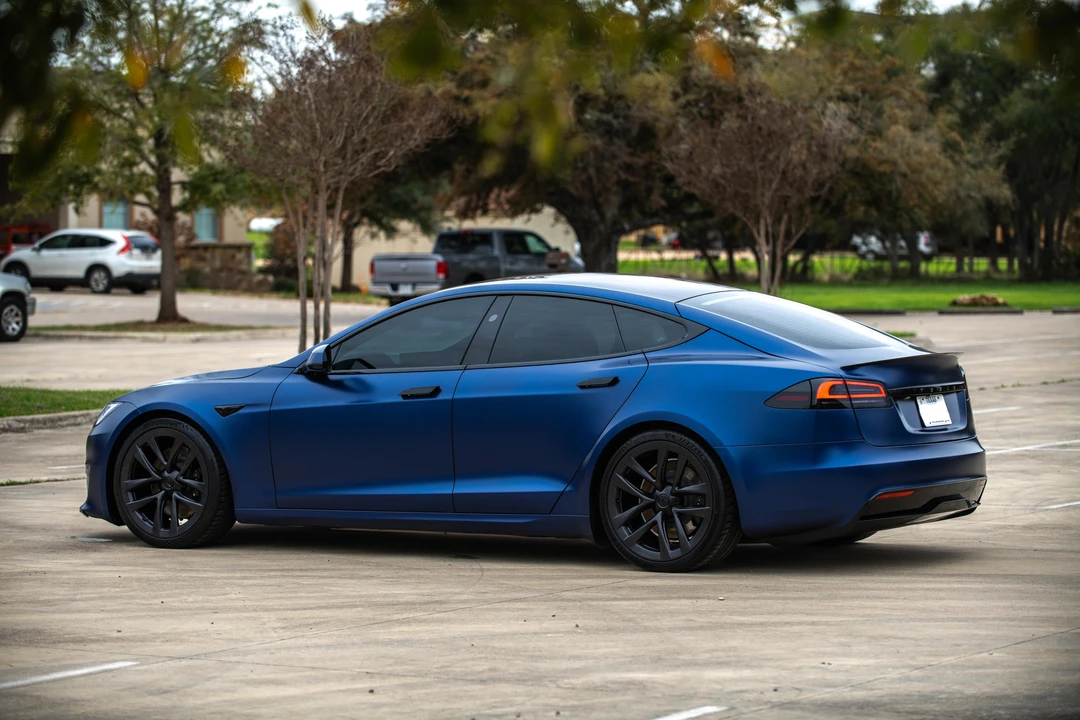 2023 Tesla Model S - Image 19 of 31