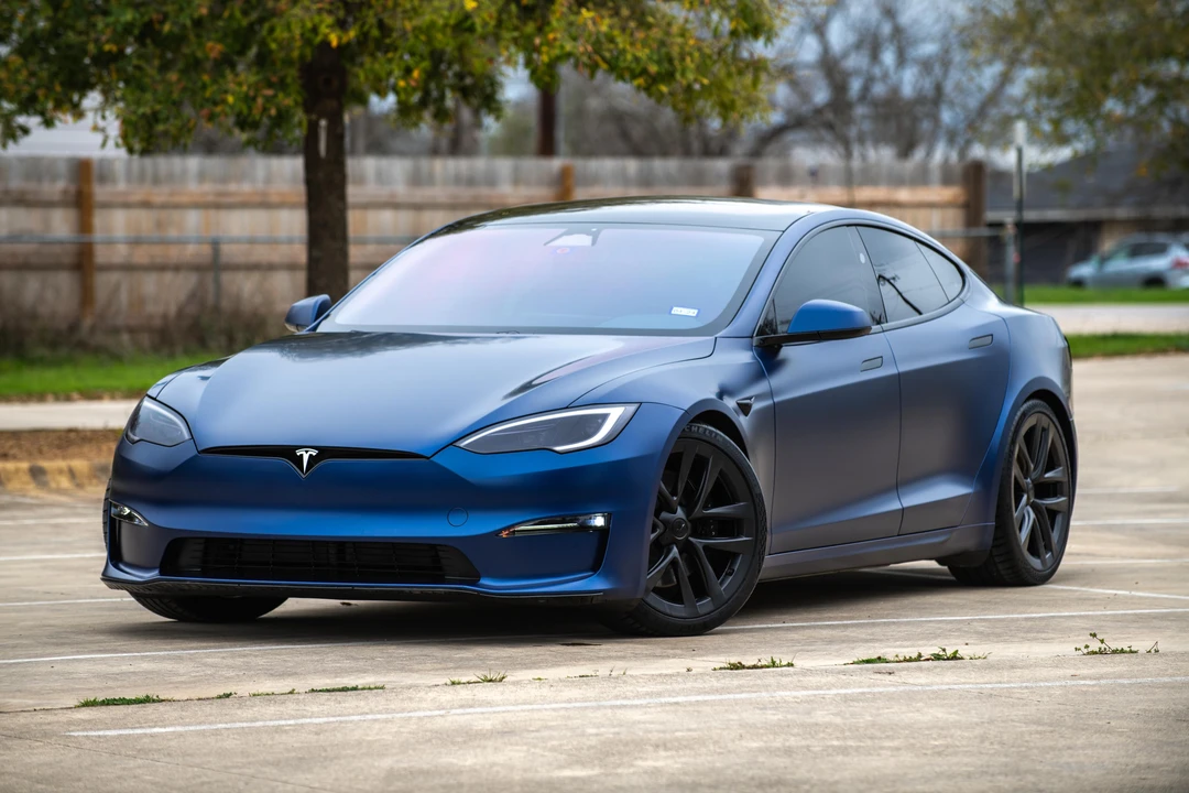 2023 Tesla Model S - Image 9 of 31