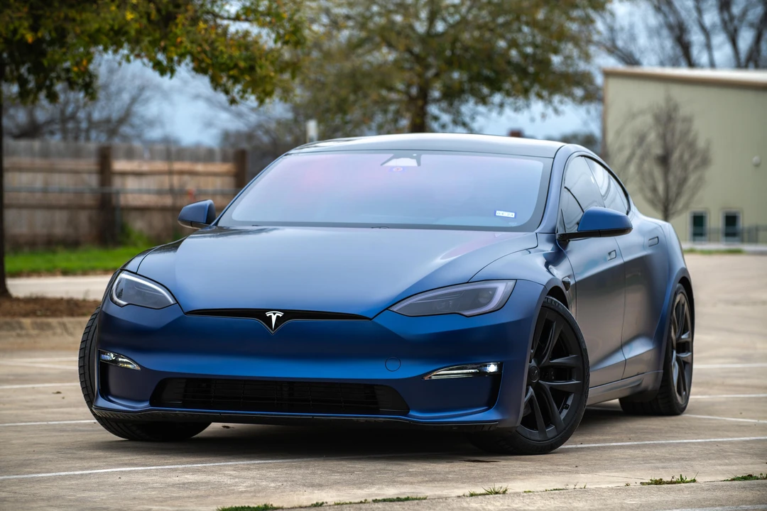 2023 Tesla Model S - Image 8 of 31