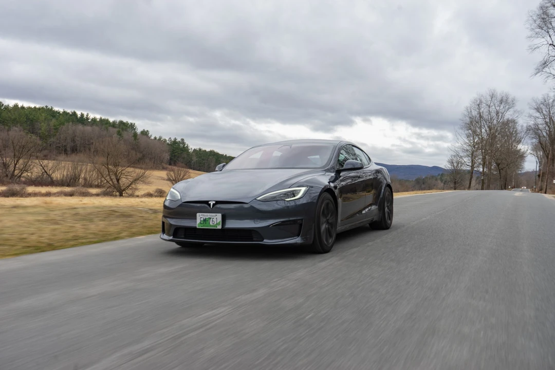 2023 Tesla Model S - Image 31 of 31