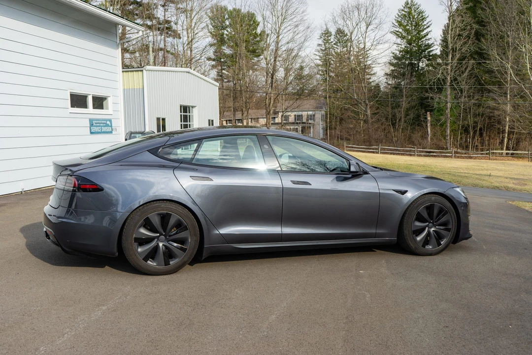 2023 Tesla Model S - Image 17 of 31