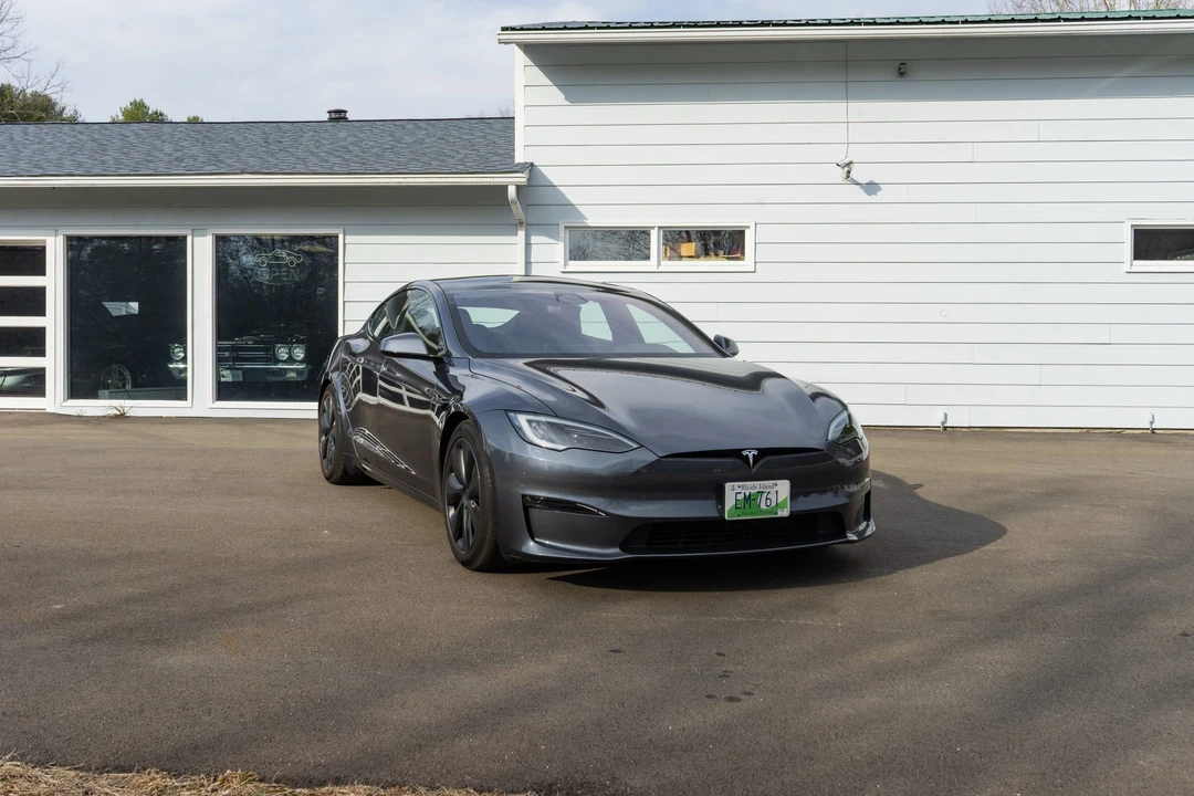 2023 Tesla Model S - Image 6 of 31