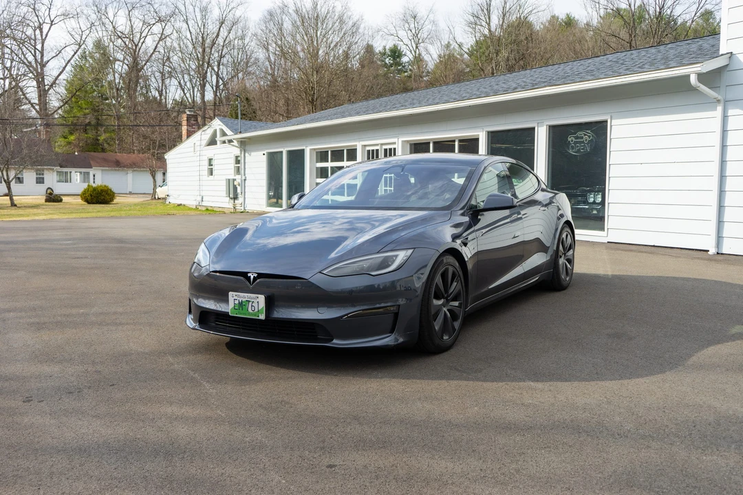 2023 Tesla Model S - Image 2 of 31
